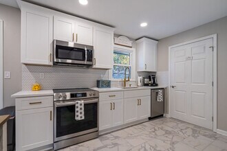 8 Ridgeway Dr in Cartersville, GA - Building Photo - Building Photo