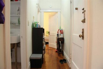 70 Kirkland St, Unit 4 in Cambridge, MA - Foto de edificio - Building Photo