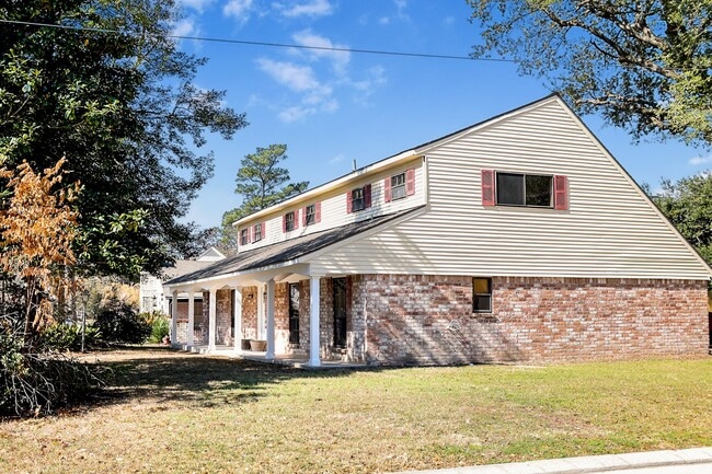 502 Rosewood Dr in Shenandoah, TX - Building Photo - Building Photo