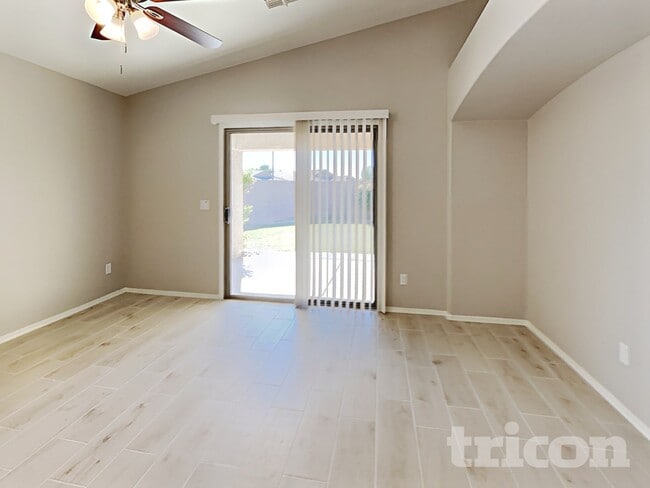 21659 W Durango St in Buckeye, AZ - Foto de edificio - Building Photo