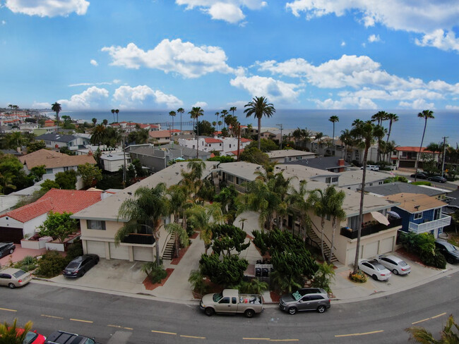 247-&251 Avenida Del Poniente in San Clemente, CA - Building Photo - Primary Photo