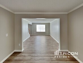 6605 Forest Cross Dr in Charlotte, NC - Building Photo - Building Photo
