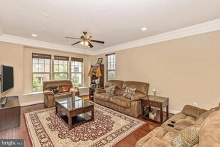 11882 Country Squire Way in Clarksburg, MD - Building Photo