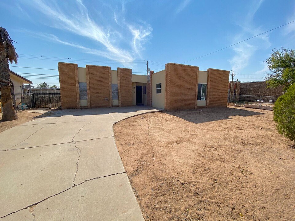 5316 Dearborne Dr in El Paso, TX - Building Photo