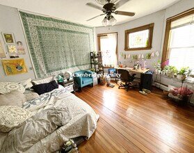 56 Calumet St, Unit 3 in Boston, MA - Foto de edificio - Building Photo