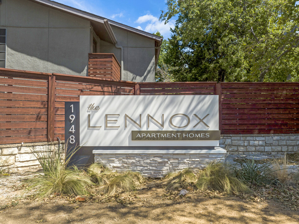 The Lennox in Bedford, TX - Building Photo