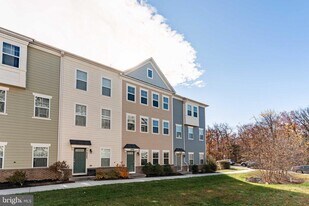 14302 Potomac Heights Ln in Rockville, MD - Building Photo