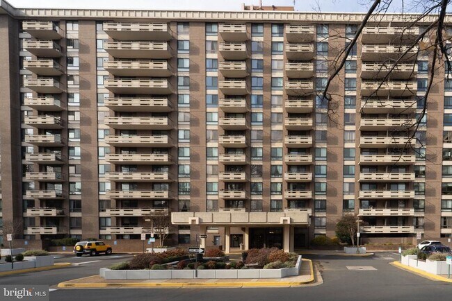 property at 1808 Old Meadow Rd