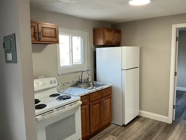 10905 Mt Carmel Rd in Cleveland, OH - Building Photo - Building Photo