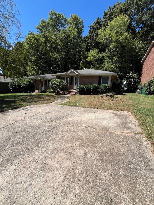 4811 Malibu Dr in Charlotte, NC - Building Photo - Building Photo