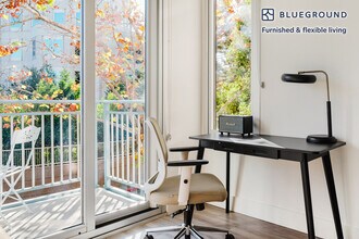 2400 W El Camino Real, Unit SI FL3-ID2097 in Mountain View, CA - Foto de edificio - Building Photo