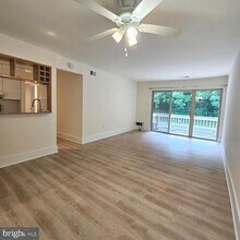 5821 Royal Ridge Dr in Springfield, VA - Building Photo - Building Photo