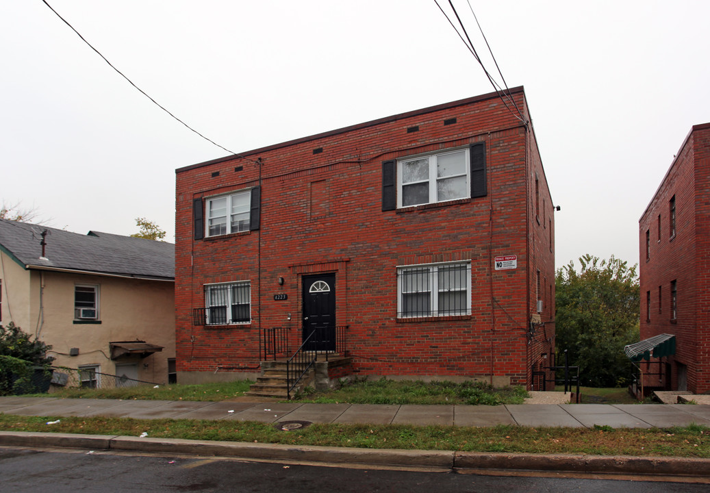 4223 Brooks St NE in Washington, DC - Building Photo