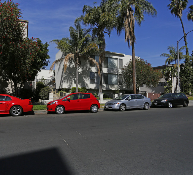 447 S St Andrews Pl in Los Angeles, CA - Foto de edificio - Building Photo