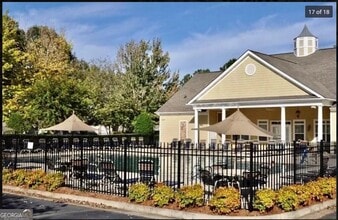 2145 Highland Gate Dr in Cumming, GA - Building Photo - Building Photo