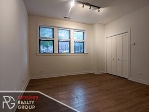 2203 W Eastwood Ave in Chicago, IL - Building Photo - Building Photo