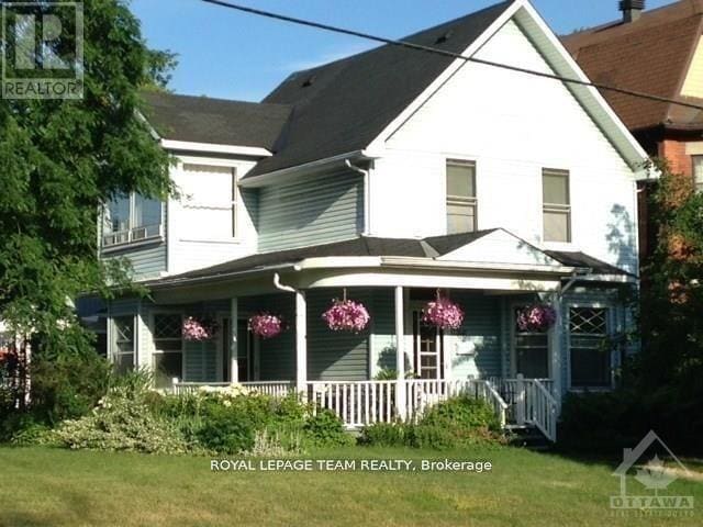 86 Bayswater Ave