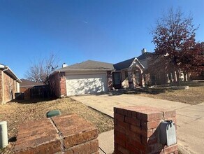 3429 Replay Ln in Little Elm, TX - Building Photo - Building Photo