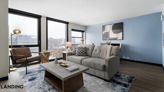 1922 W Ogden Ave, Unit 709 in Chicago, IL - Building Photo