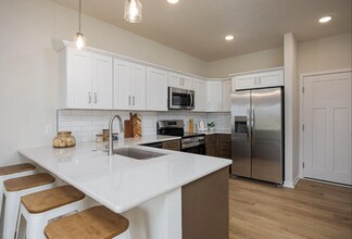 11704 S 125th St in Papillion, NE - Building Photo - Building Photo