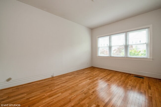 3041 N Southport Ave in Chicago, IL - Building Photo - Building Photo