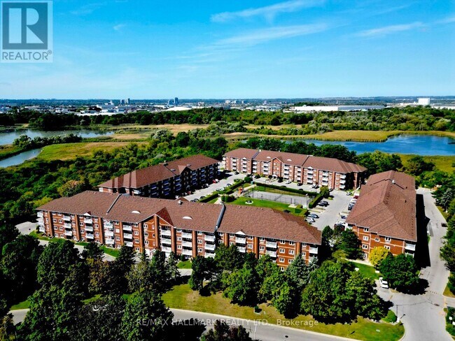 191 Lake Driveway W in Ajax, ON - Building Photo - Building Photo