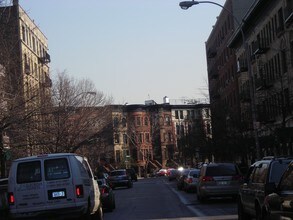 60 Plaza St E in Brooklyn, NY - Building Photo - Building Photo