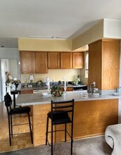 575 N Riverside Ave in St Clair, MI - Building Photo - Building Photo