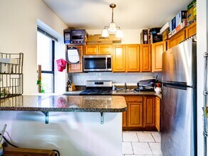 263 10th St in Jersey City, NJ - Building Photo - Building Photo