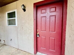 410 Bryan St, Unit 17 in Denton, TX - Building Photo - Building Photo