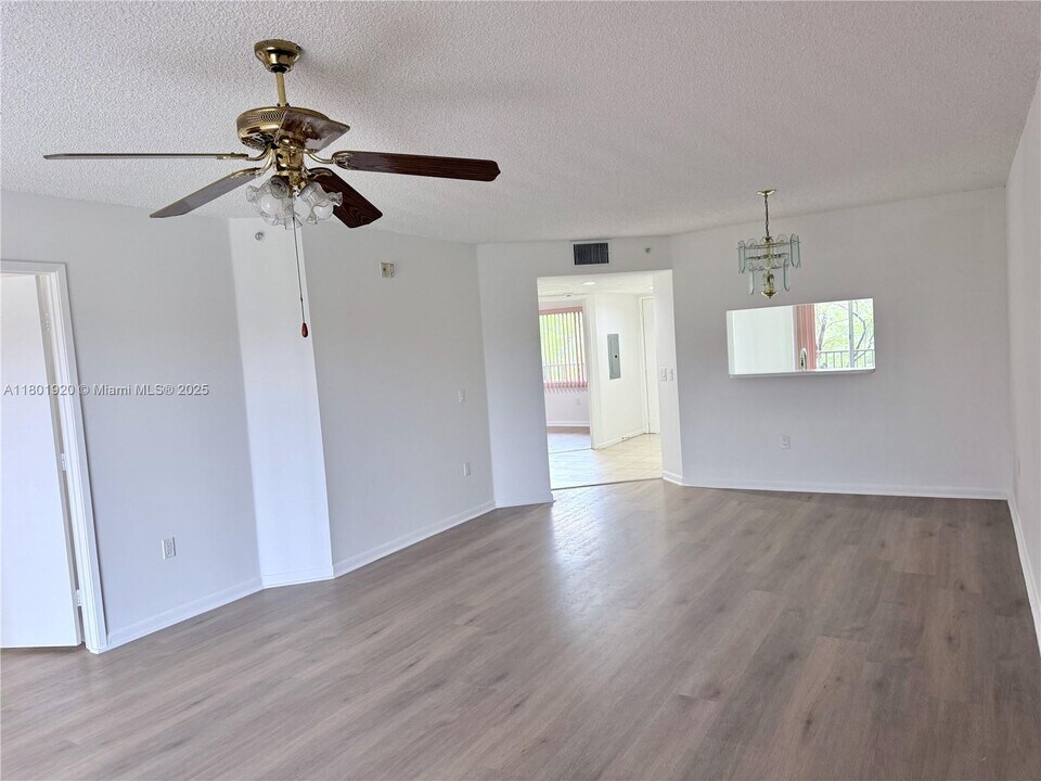 12650 SW 15th St, Unit 303F in Pembroke Pines, FL - Building Photo