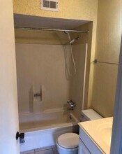 12634 Newbrook Dr in Houston, TX - Building Photo - Building Photo