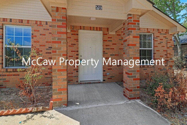 509 W Cedar St in Gunter, TX - Building Photo - Building Photo