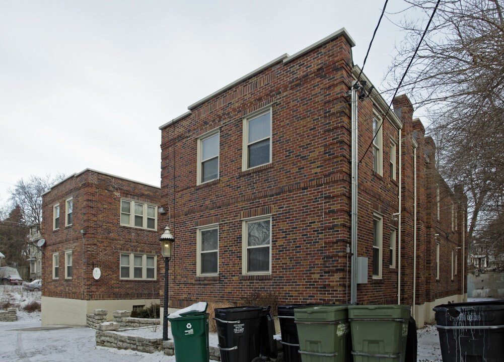 3084 Celeron Ave in Cincinnati, OH - Foto de edificio