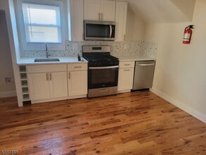 2037 Gless Ave in Union, NJ - Building Photo - Building Photo