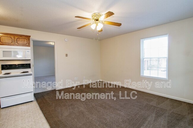 3269 Tower Dr in Clarksville, TN - Building Photo - Building Photo