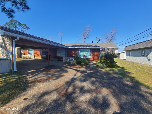 2014 W 23rd Ct in Panama City, FL - Building Photo - Building Photo