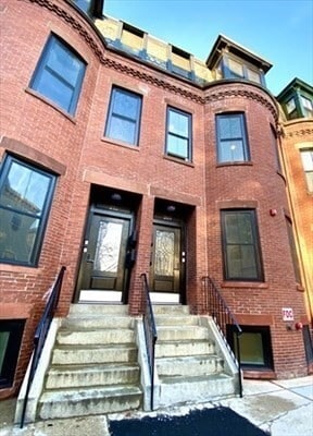 property at 209 Green St