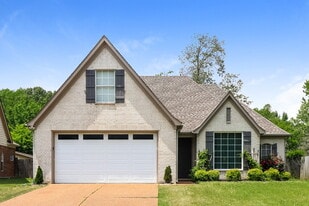 1355 Carlton Ridge Dr in Cordova, TN - Building Photo