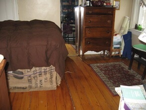 195 Lippitt St, Unit 2 in Providence, RI - Foto de edificio - Building Photo