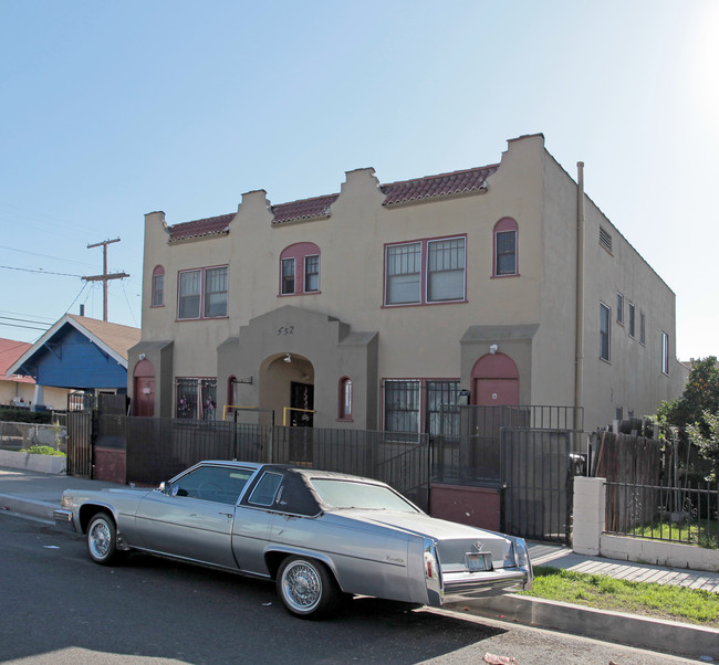 532 E Esther St in Long Beach, CA - Building Photo - Building Photo