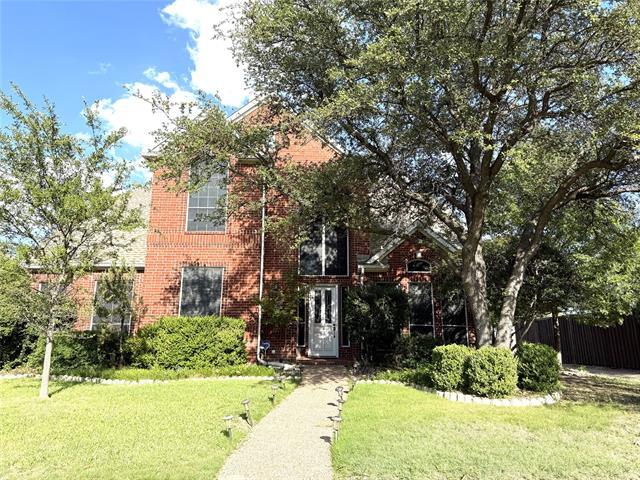 property at 2704 Meadow Hills Ln
