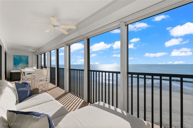 2171 Gulf Shore Blvd N in Naples, FL - Foto de edificio - Building Photo