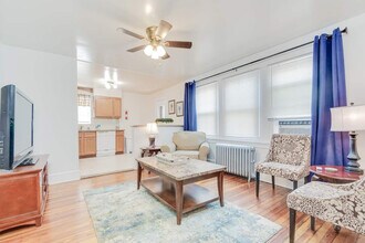 602 Old Lancaster Rd in Bryn Mawr, PA - Building Photo - Building Photo