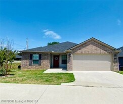 6801 Veterans Ave, Unit 1401 in Fort Smith, AR - Building Photo