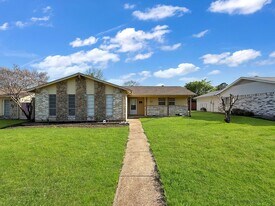 2110 Snowmass Ln in Garland, TX - Building Photo