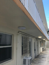 919 Michigan Ave in Miami Beach, FL - Building Photo - Building Photo