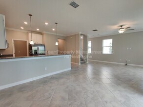 23264 Willow Glen Way in Lutz, FL - Building Photo - Building Photo