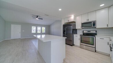 1416 SE 2nd Ave in Cape Coral, FL - Building Photo - Building Photo