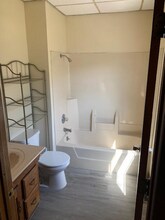 226 E Hyde Park Ave, Unit 226 in St. Joseph, MO - Building Photo - Building Photo